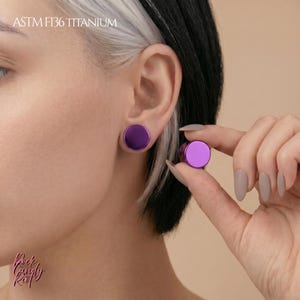 Bouchons d'oreilles en titane massif, bouchon violet poli, titane ASTM F136 anodisé à la main, bijoux piercing lobe étiré simple double flare