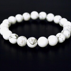 Pulsera de howlita / Pulsera de cristal relajante / Joyería para aliviar el estrés / Pulsera elástica de piedras preciosas blancas / Regalo para la sanación del chakra corona
