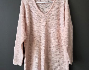 Lord & Taylor Pink Knit V Neck Sweater Womens S Angora Lambswool Cozy Coquette