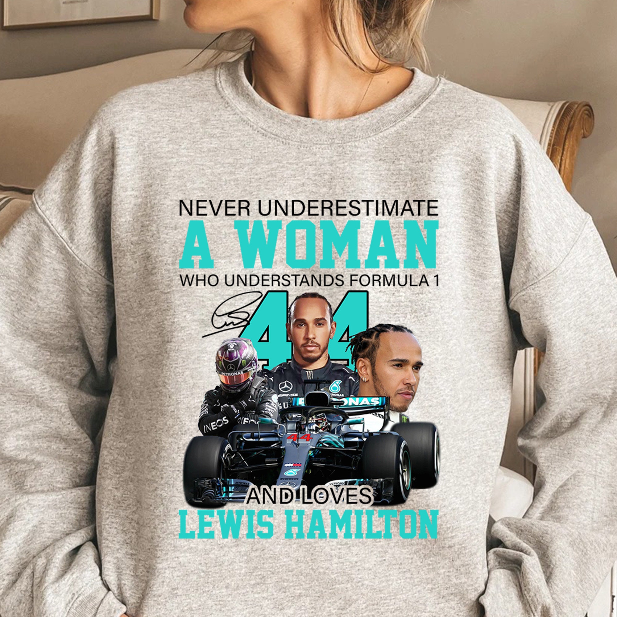 Lewis Hamilton 2019 World Champion F1 T-Shirt Black gift for men woman 