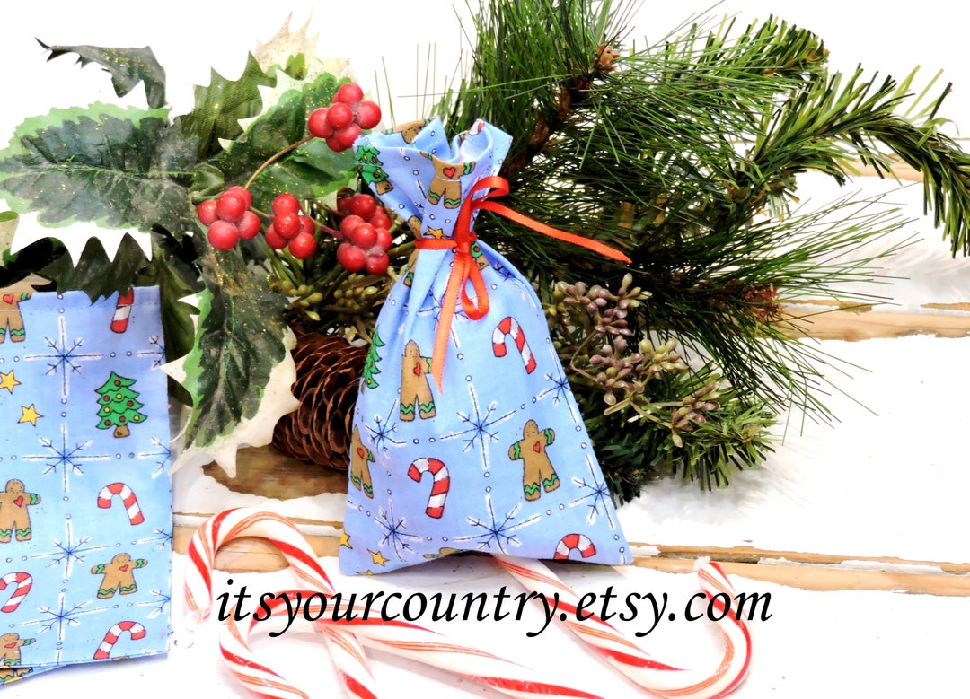 5 Christmas Fabric Gift Bags Holiday Treat Bags Party Favor Etsy