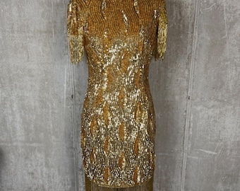 Oh! Johnny Vintage Gold, cekinowa, koralikowa, mini sukienka w stylu flapper z golfem w rozmiarze M