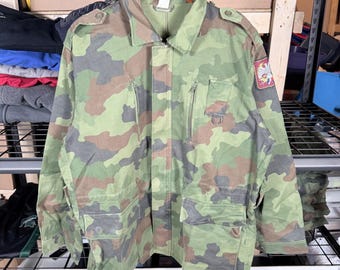 Kurtka YUMCO Military Camo z 1996 roku z naszywką Serbii Jugosławii, męska, rozmiar L