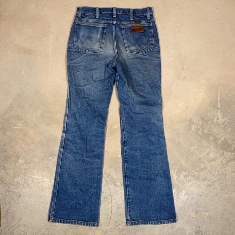 Wrangler 935NAV Cowboy Cut Slim Fit Bootcut Jeans Niebieskie 31x32 wąsy wyblakłe zdjęcie 3