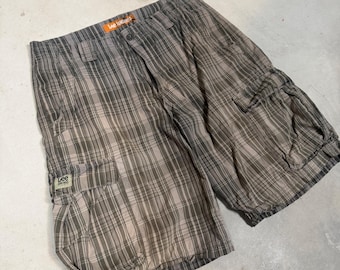 Bermuda cargo masculina Lee Dungarees, xadrez cinza, tamanho 32, em algodão utilitário.