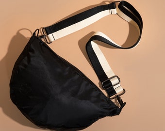 mini diaper bag, small diaper bag, sling diaperbag, crossbody diaper bag, slingbag, black crossbody bag, cute diaper bag, fanny pack diaper