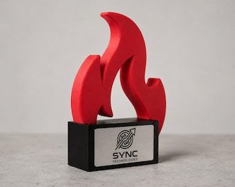 Trofeo corporativo personalizado con forma de llama impreso en 3D - Premio empresarial con base de madera grabada - Reconocimiento al liderazgo moderno