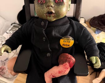 Ooak Zombie boy - Chomp - il tuo nuovo amico spettrale e non morto!