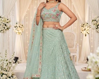 Lehenga Choli in Pastellmintgrün: Brautkleid mit Faden-Zari- und Paillettenstickerei