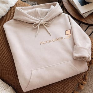 Sweat à capuche programmeur | Sweat-shirt pour programmeur avec ordinateur portable | Cadeau développeur de logiciels | Cadeaux pour codeurs| Sweat à capuche rétro avec infographie |