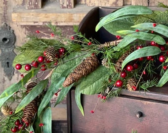 Holiday Garland-5ft Spruce & Magnolia Leaves Garland-Red Berry-Holiday Decor-Christmas Garland-Modern Farmhouse-Christmas Mantle