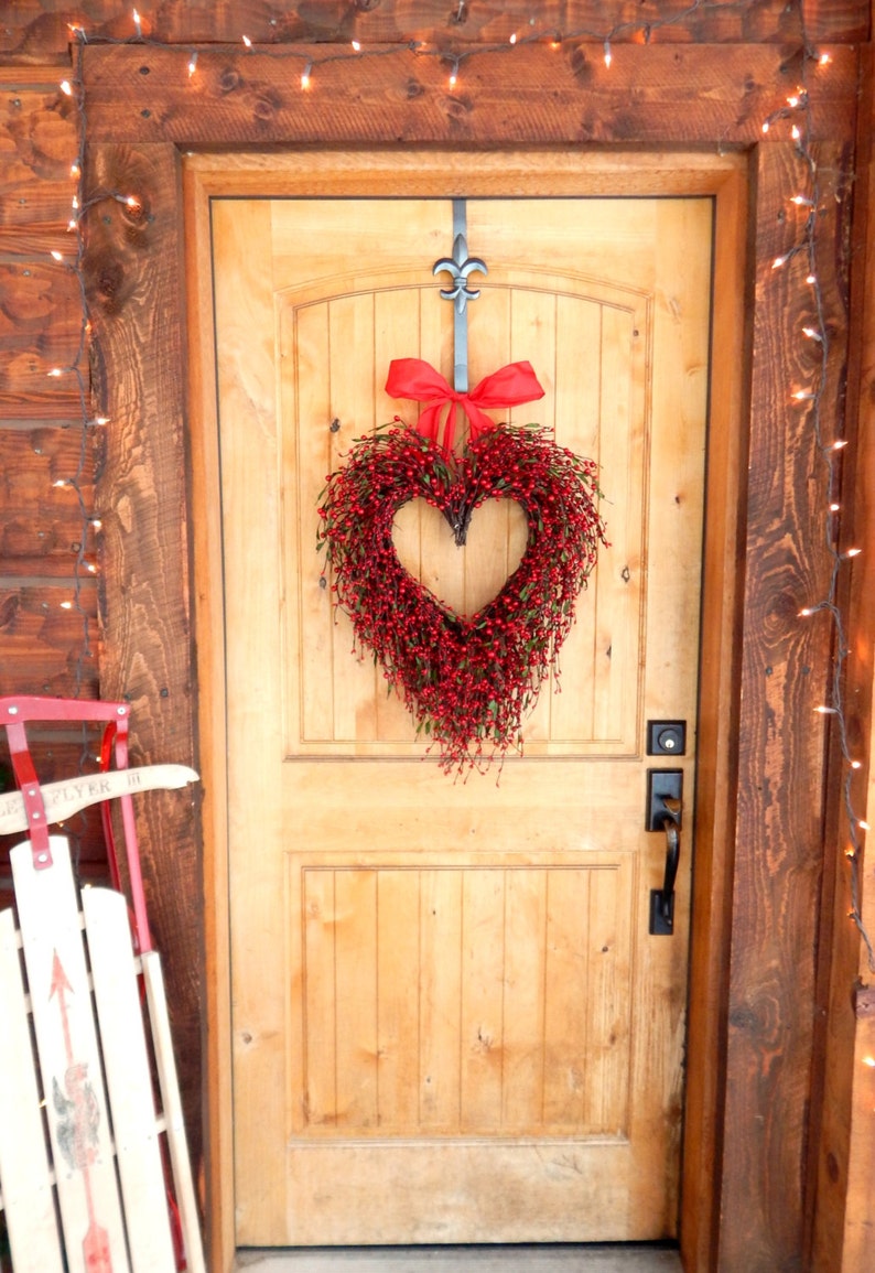 Valentine's Day Wreath-Front Door Wreath-Valentine's Day Wreath-Housewarming Gift-Heart Wreath-Anniversary Gift-Door Wreath-Wreath-Gifts image 1