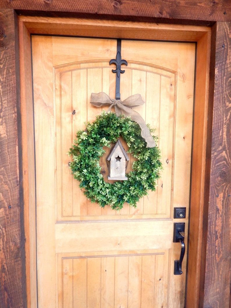 Cottage Birdhouse Artificial Boxwood Greenery Wreath for Front Door-BIRDHOUSE Decor-SPRING BOXWOOD-Year-Round Wreath-Home Decor Gift for Mom 画像 5