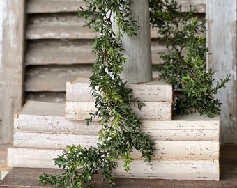 BOXWOOD Garland-Everyday Greenery-Dark Green Garland-Modern Home Decor-Garland for Mantel-Shelf Decor-Weddings-Woodland Baby Shower Decor