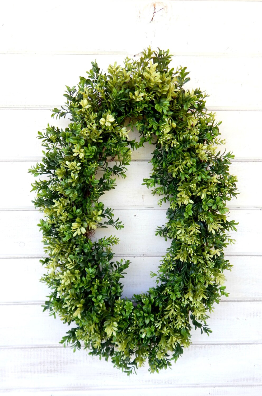 Efavormart 2 Pack | 21 inch Green Artificial Lifelike Boxwood Leaves Spring Wreath for Front Door Decor Boxwood Wreath with Big Berries, Farmhouse