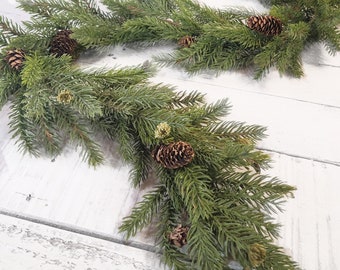 Traditional Christmas Garland-Spruce Garland-Christmas Greenery-Winter Garland-Christmas Décor-Holiday Table Runner-Holiday Greenery
