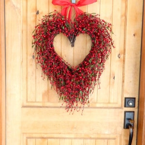 Valentine's Day Wreath-Front Door Wreath-Valentine's Day Wreath-Housewarming Gift-Heart Wreath-Anniversary Gift-Door Wreath-Wreath-Gifts image 3