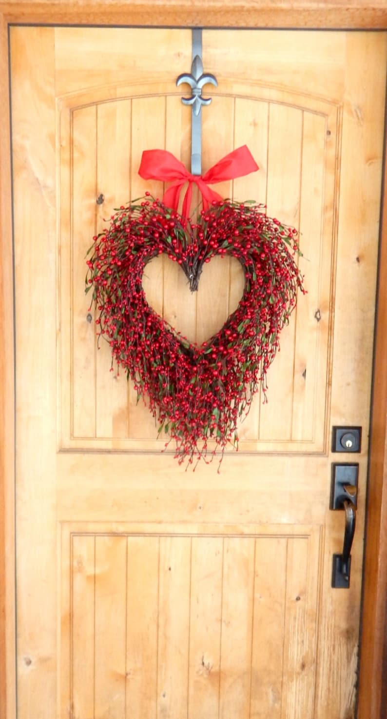 READY to SHIP-Valentines Wreath-Valentines Day Decor-Red Heart-Wreath-Valentines Day Gift Wreath-Anniversary Gift-Weddings