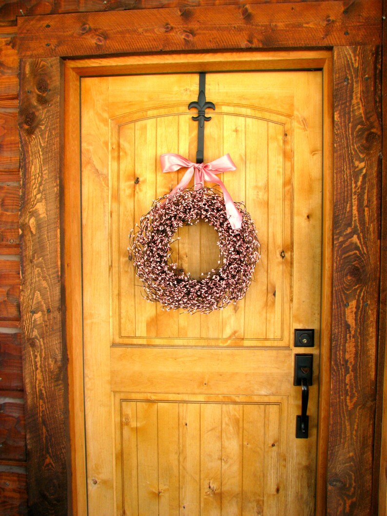 Vintage PINK Valentines Day Wreath Decoration-Handmade Valentine's Day Wreath-PINK Berry Wreath Door Decor-Valentines Day Home Decor Wreath image 4