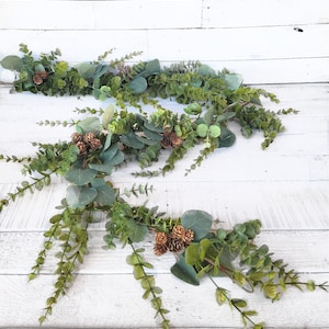 Rustic Christmas Garland-Eucalyptus & Pinecone Garland-Winter Home Décor-Vintage Christmas Garland-Winter Garland-Christmas Mantel Greenery