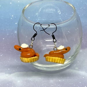 Snake Earrings, Snakes, Pythons, Animal Puns, Polymer Clay, Handmade, Dessert, Pumpkin Pie, Punny Animals, Pumpkin Pie-thon Earrings