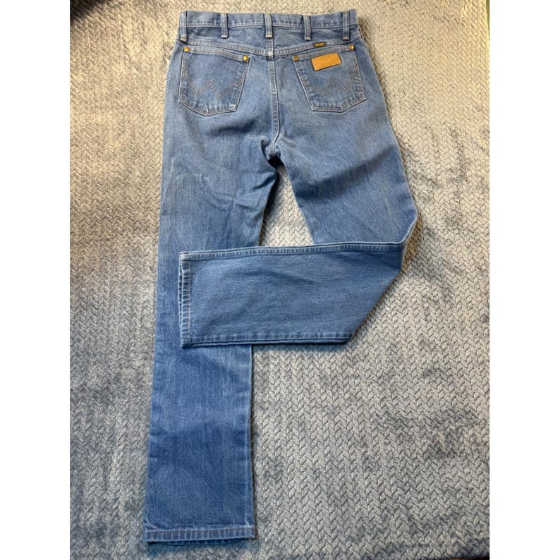 Pantalones vaqueros Wrangler Vintage Cowboy Cut Original Fit para hombre, de mezclilla azul, talla 33x34 (36x32) imagen 2