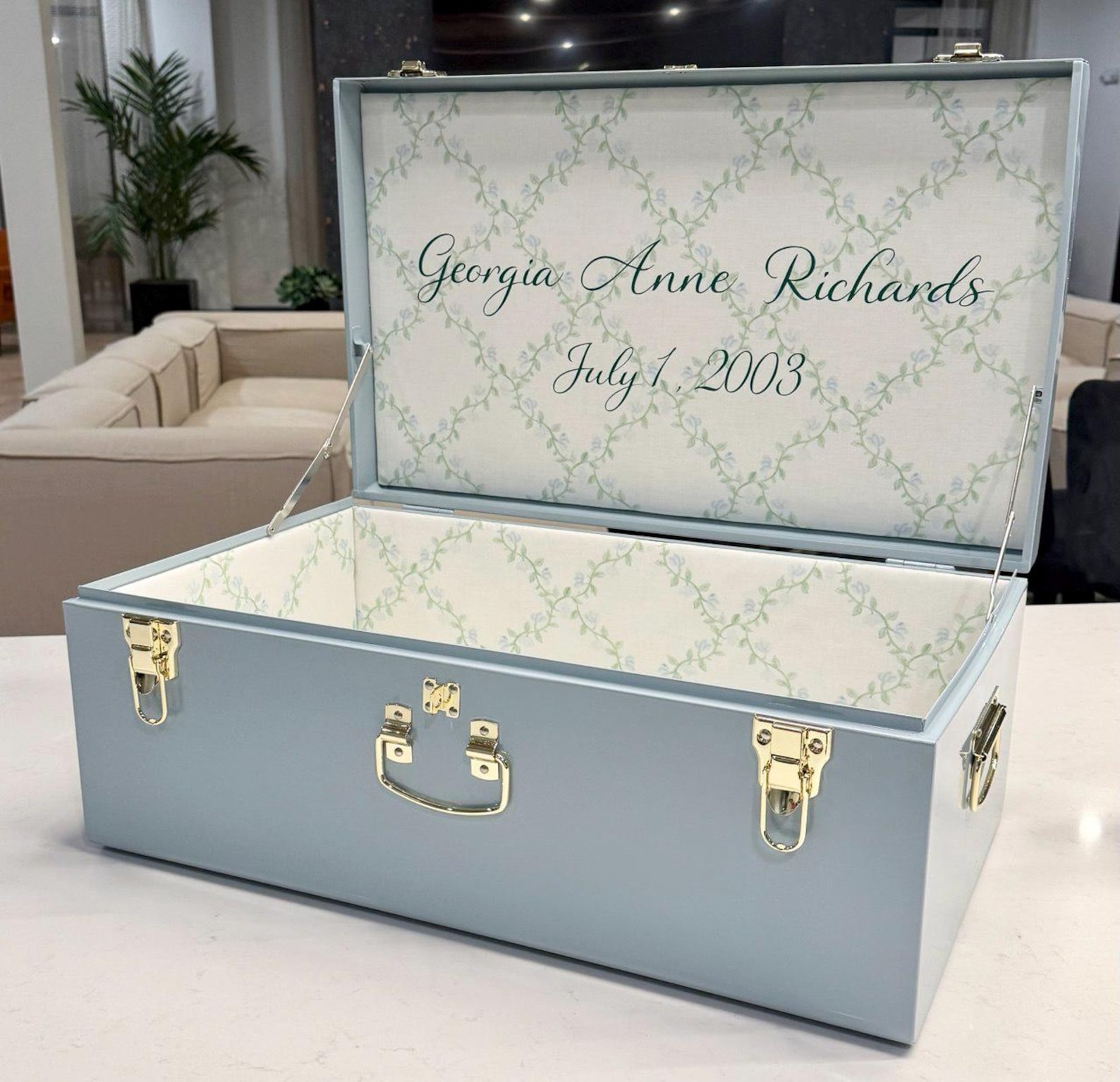 Bride Keepsake Trunk – Personalized Wedding Memory Box, Elegant Bridal Chest - White – Small