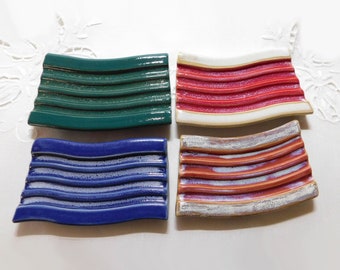 Bar Soap Dishes with Raised Drain Ridges in Many Colors