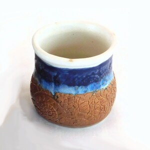 Rustikaler Becher Minibecher, Blau & Gebrannte Orange, handgefertigt mit Spitzentextur