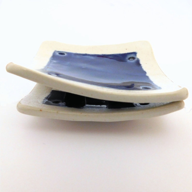 Coffee Spoon Rest in Blue and White image 4