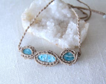 Collar de macramé con larimar