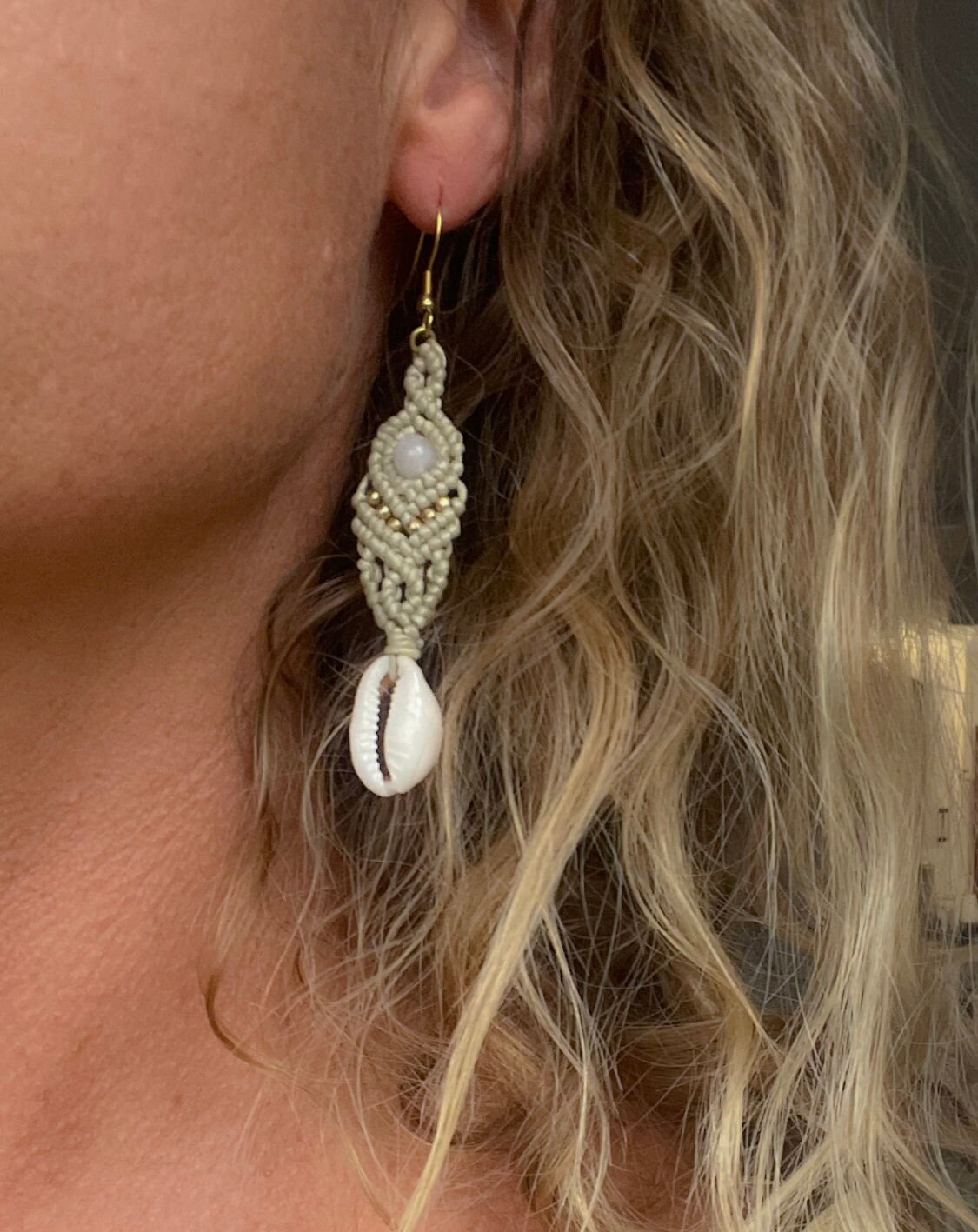 Moonstone W Cowrie Shell Macrame Earrings