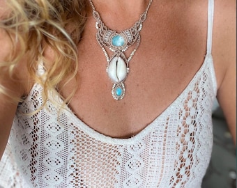 Collar de cauri de larimar