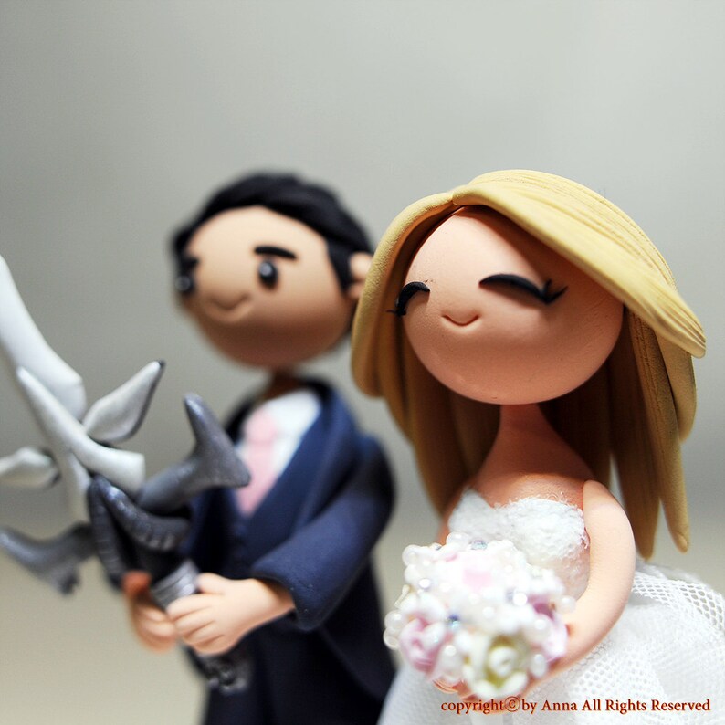 Holding High End Iem Custom Wedding Cake Topper Gamer/'s Topper