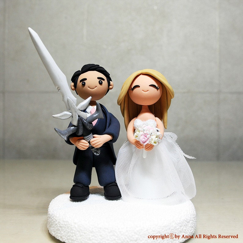 Holding High End Iem Custom Wedding Cake Topper Gamer/'s Topper