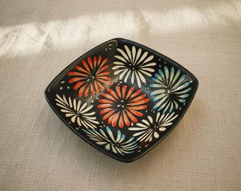 手作りの陶器製ジュエリー皿 – バット・トラン小物入れ – 小さな小物入れ – 花柄の陶器ボウル – リングホルダーギフト