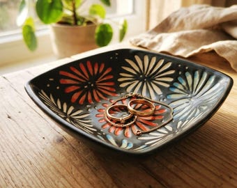 Handmade Ceramic Jewelry Dish – Bat Trang Trinket Tray – Small Catchall Dish – Floral Pottery Bowl – Ring Holder Gift