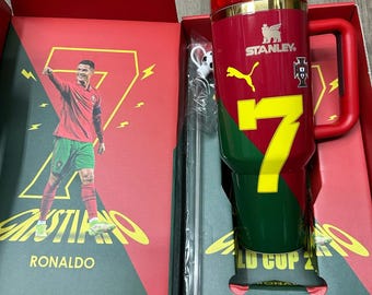 Vaso térmico de 1,1 litros (40 oz) del Mundial de Ronaldo, estilo Stanley, taza de viaje aislante, regalo ideal para San Valentín, Día de la Madre o Navidad.