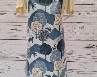Glossy Oilcloth Adult Apron - Evening Wildlife