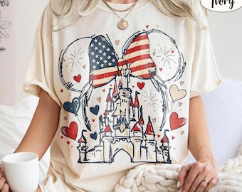 Koszulka z okazji 250. rocznicy Disney Castle 4 lipca USA w kolorach Comfort, Patriotyczna koszulka z uszami Minnie Magic Kingdom, Rodzinna wycieczka do Disneylandu 2026