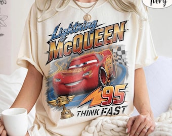 Koszulka Comfort Colors Vintage Lightning McQueen, koszulka retro Disney Cars Land 2026 z lat 90., Chłodnica wodna, pasujące ubrania na rodzinne wakacje w Disneylandzie