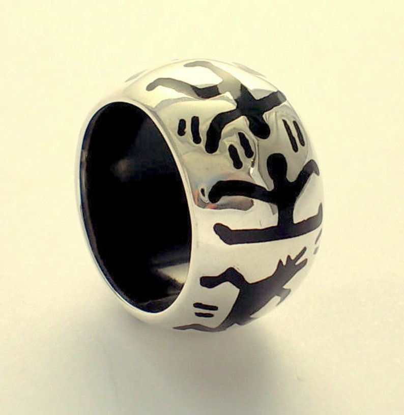 KEITH HARING RING. Silver Art. image 3