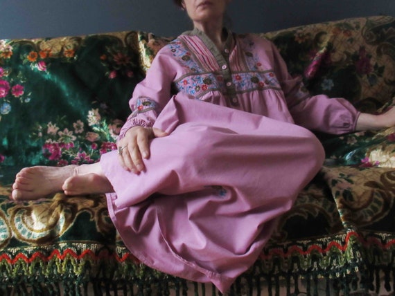 80s Cotton Musk Pink Cotton Embroidered Kaftan Dre
