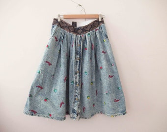 Vintage 80s Acid Wash Embroidered Gathered Skirt With Pockets Medium Large 20% Off for 2 or more items MORETHANONE20