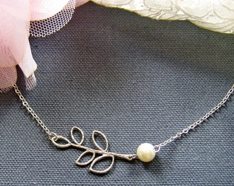 Filigree leaf pearl necklace, bridesmaids, wedding jewelry - W048 (Choose your pearl colour)