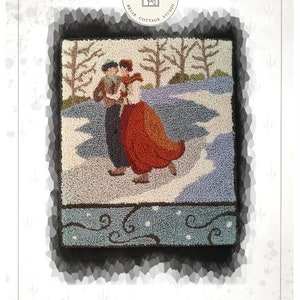 Peut inclure: Modèle de point de broderie pour une scène d'hiver avec deux personnes patineant sur un lac gelé. Le modèle est intitulé "Winters Waltz" et est conçu par Kate Gillery.