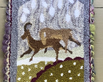 ACABADO - Punch Needle - (Winter Woodland 1) - diseñado y perforado por Kate Gillery en © Briar Cottage