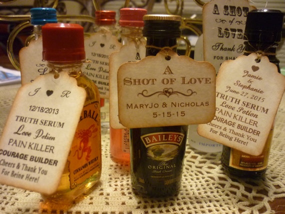 10 Personnalisé Mariage Faveur Cravate TAGS//ETIQUETTES//Miniature alcool bouteilles
