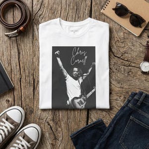 Camiseta de rock tributo a Chris Cornell / Camiseta vintage de música grunge / Camiseta gráfica inspirada en el Seattle Sound imagen 4