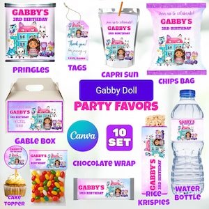 Può includere: Una collezione di bomboniere per un 3° compleanno, con Gabby Doll. Include Pringles, Capri Sun, sacchetto di patatine, scatola Gable, involucro di cioccolato, Rice Krispies, bottiglia d'acqua, cake topper ed etichette. Tutti gli articoli sono decorati con il tema colorato Gabby's 3rd Birthday.